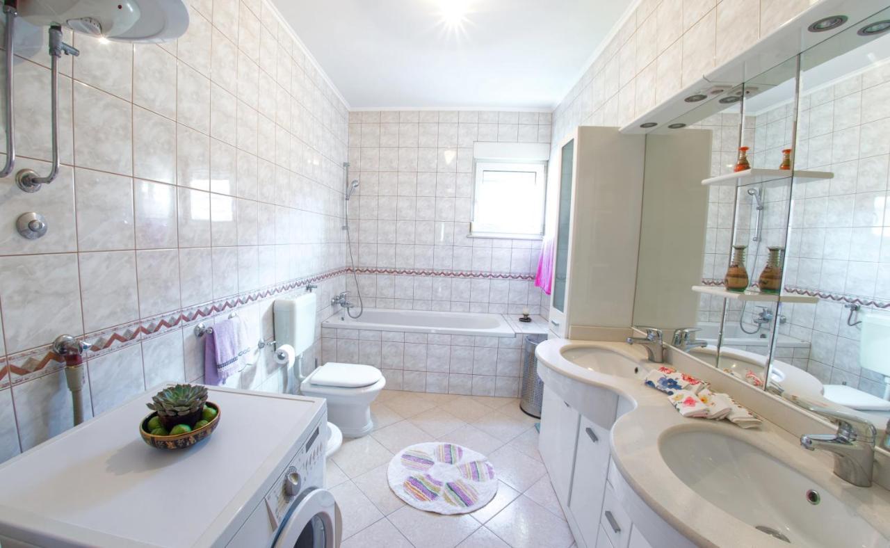 Apartment Italy - Promenade Mostar Exterior photo